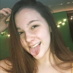 Meet your Posher, Carly